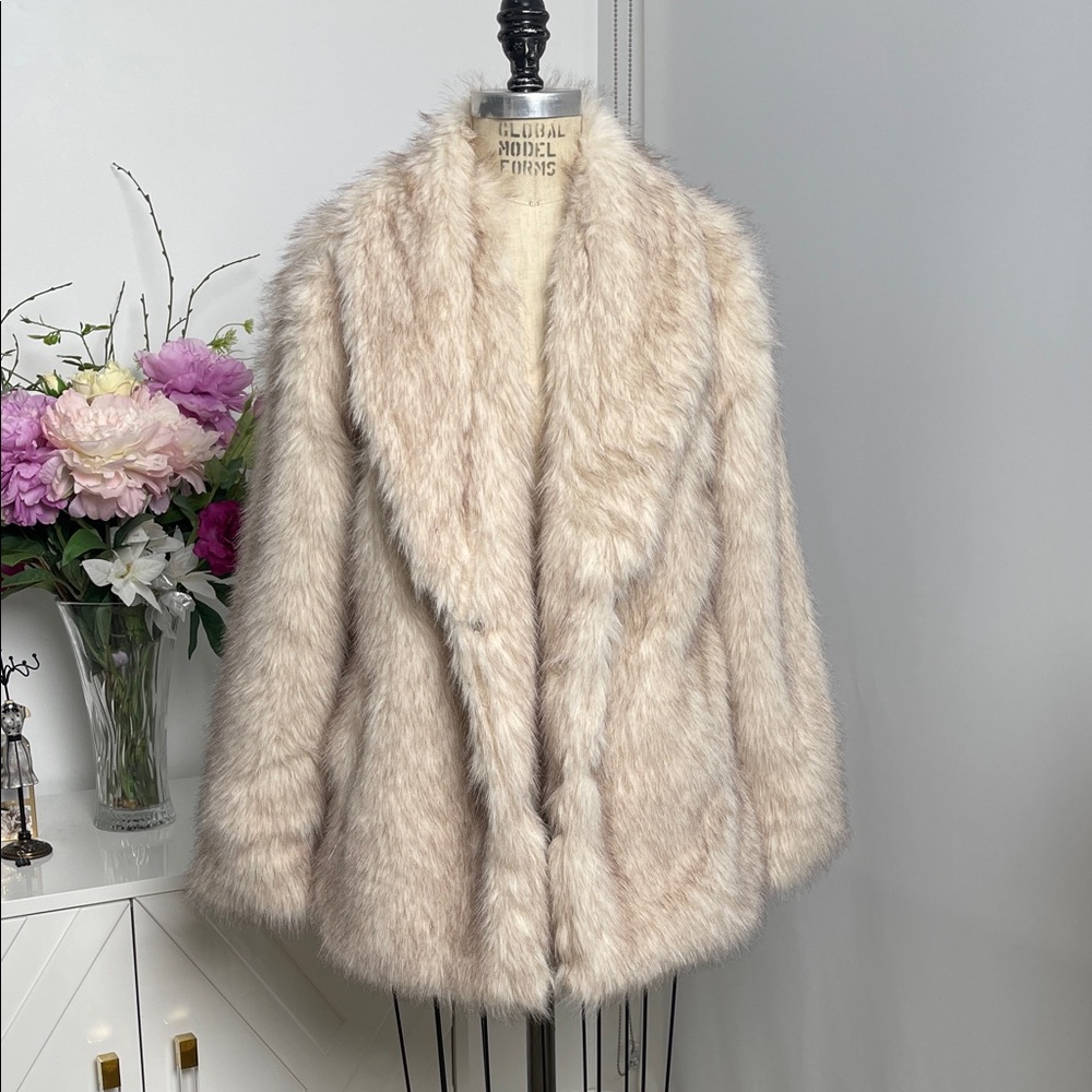 Teddy Faux Fur Coat in Light Beige